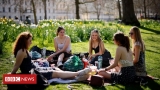 Covid: Under-30s offered alternative to Oxford-AstraZeneca jab – BBC News