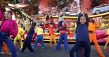 Rose Parade kicks off with an enthusiastic crowd