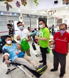 Giving blood to mark World Health Day