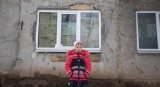 Terrified families seek shelter underground in Ukraine capital |