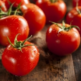 Tracing tomatoes’ health benefits to gut microbes