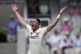 England bowler Robinson gets ban for tweets but free to play
