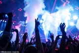 Health chiefs call for clubbers to be given EARPLUGS