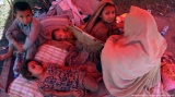 Pakistan floods: Pregnant women in urgent need of health care