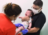 Kids’ coronavirus vaccines are hard to find in Fla. Many blame DeSantis.