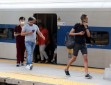NY ends mask mandate for trains, buses as COVID cases dwindle