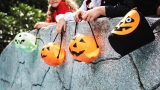 CDC director: Halloween trick-or-treating safe for kids outside