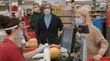 Cuomo urges local officials to adopt CDC guidelines; no mask mandate from the state