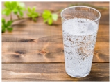 What is Sparkling water? Is it worth the hype?