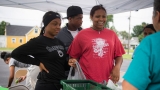 Photos: Teens sell fresh produce for the Memorial CDC Urban Garden Market program – Evansville Courier & Press