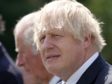 Covid UK news – live: Latest cases as minister expects ‘no jab, no job’ policy from some firms
