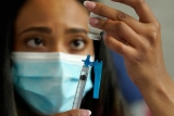 Coronavirus live updates: FDA finds that Moderna’s booster dose enhances virus-fighting antibodies