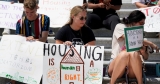 CDC rebuffs Biden bid to reinstate COVID-19 eviction moratorium