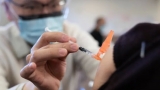 Groups representing doctors, nurses call for mandatory vaccination of health-care workers