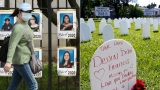 For red and blue America, a glaring divide in COVID-19 death rates persists 2 years later