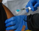 No tie between COVID-19 vaccine and Toronto doctor deaths