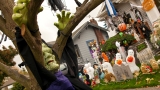 Is it safe to trick-or-treat this Halloween? CDC weighs in – KIRO 7 News Seattle
