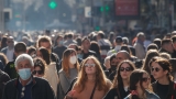 Not ready to stop masking? How to deal with peer pressure and calculate risk : Shots